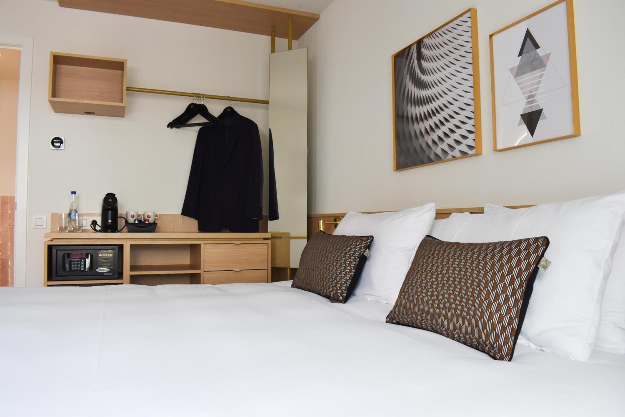 C-Hotels Continental De Panne Bagian luar foto